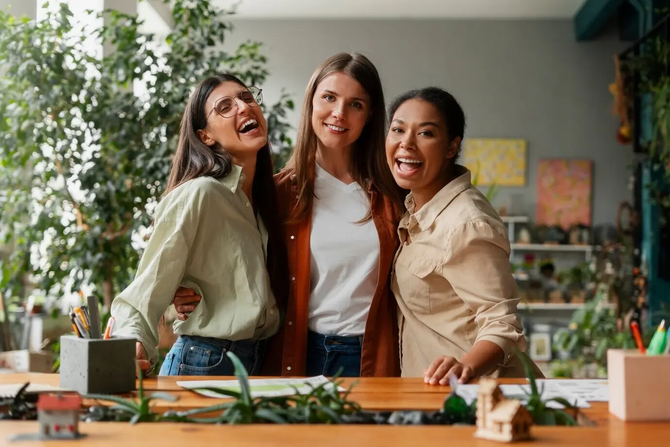 Fachleute aus der Tech-Branche, die versuchen, ehrgeizige Nachhaltigkeitsziele zu erreichen.